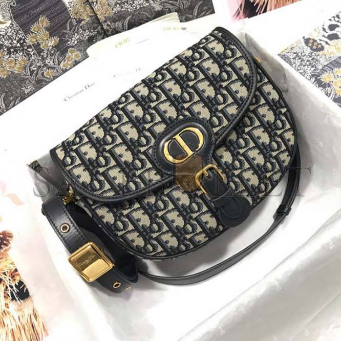 DIOR MEDIUM DIOR BOBBY BAG M9319UTZQ_M928 (22cm*17cm*6cm)